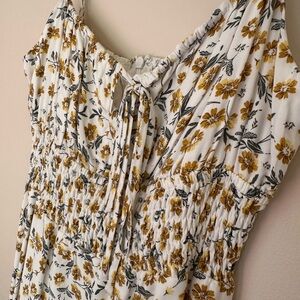 Like New - Dress Forum White Gold Sunflower Floral Dress Sundress